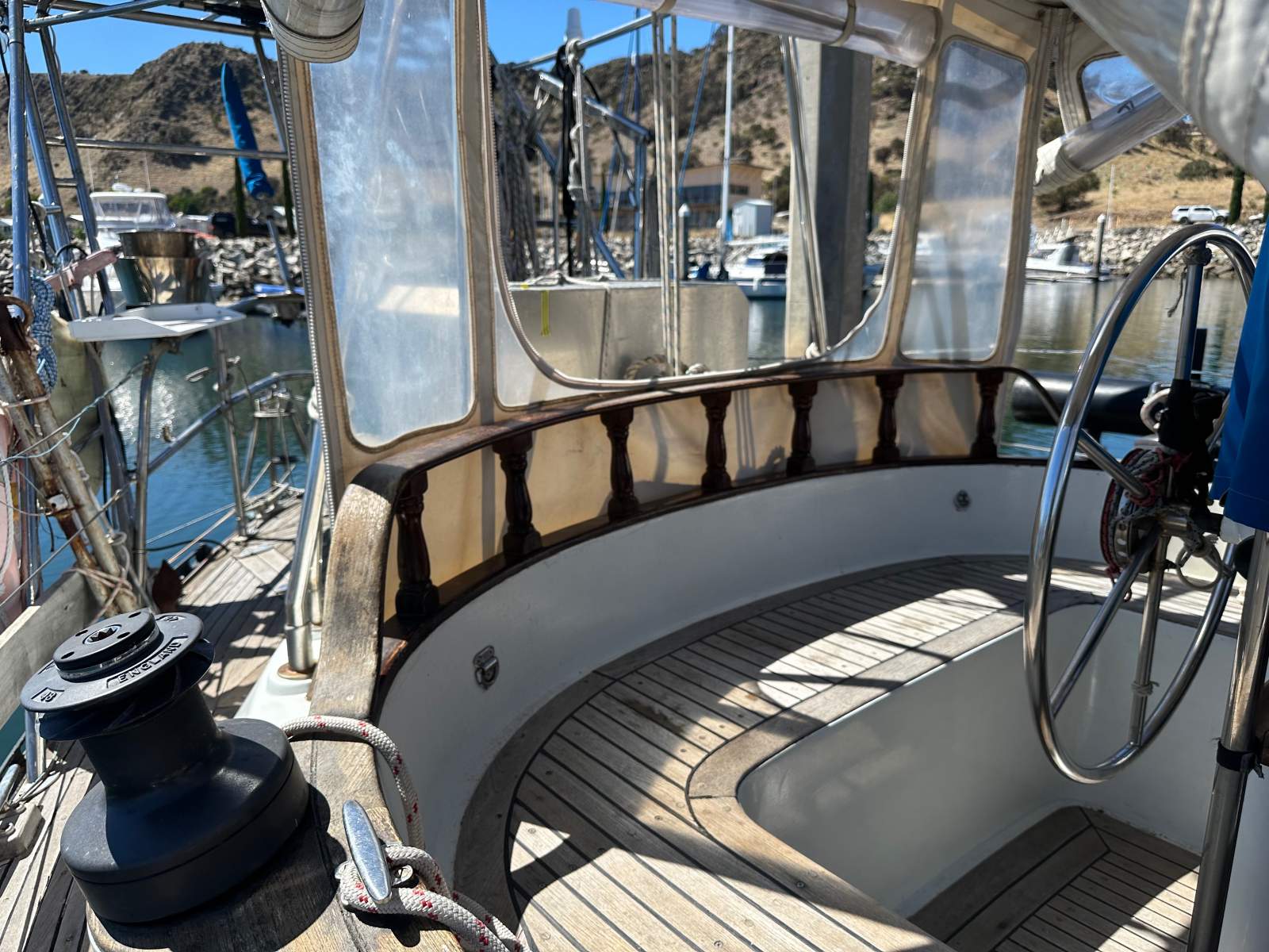 Tayana 42 Center Cockpit