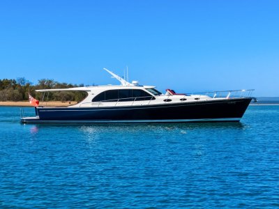 Palm Beach Motor Yachts 65 Sedan