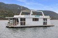 Maximum Houseboat Holiday Home on Lake Eildon:Maximum on Lake Eildon