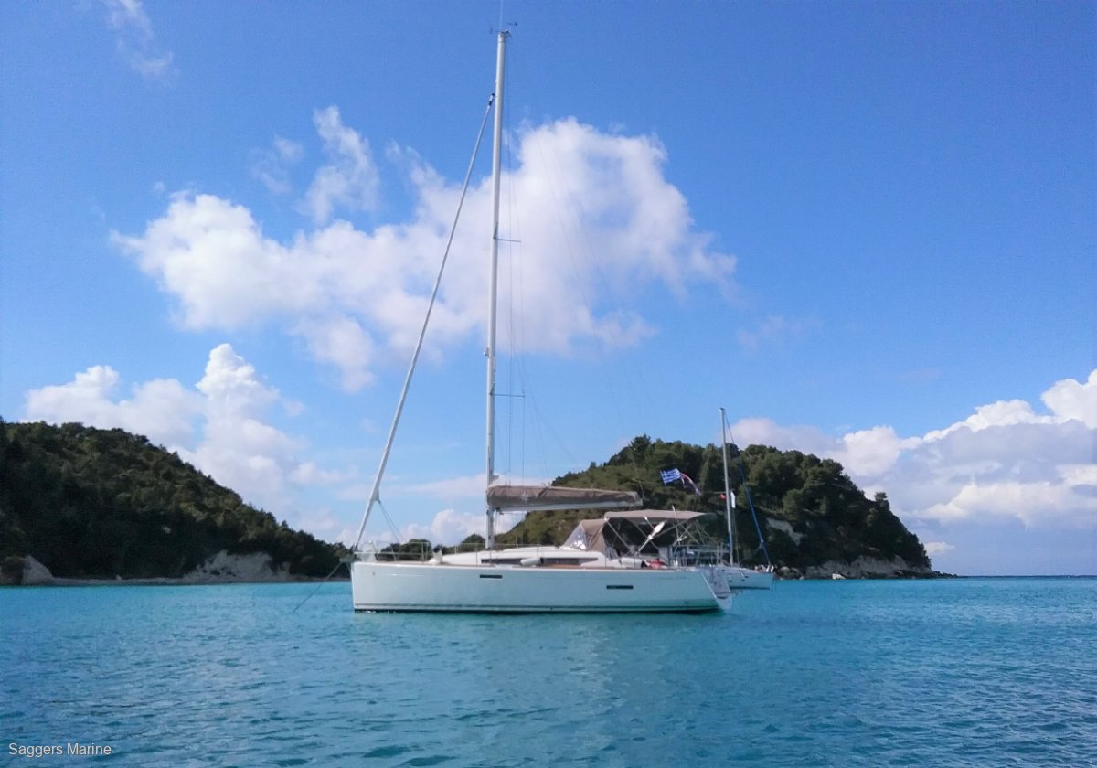 Jeanneau Sun Odyssey 379 - Sleek & Spacious Sailing!