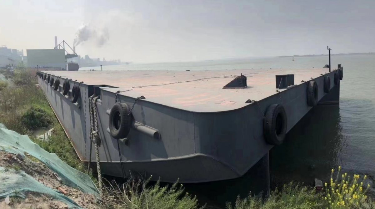 Custom 250ft / 76m Deck Cargo Ballast Tank Barge