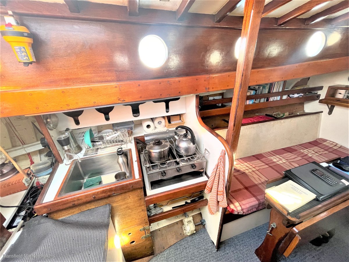 Harrison Butler 27 Classic Carvel Cutter Sailing Boats Boats Online
