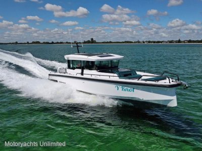 Axopar 37 Cross Cabin *** Low hours and available now!!***
