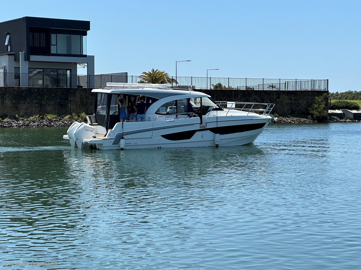 Beneteau Antares 11