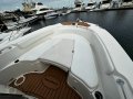 Trophy 2503 Centre Console " BOW THRUSTER ":DAY BED