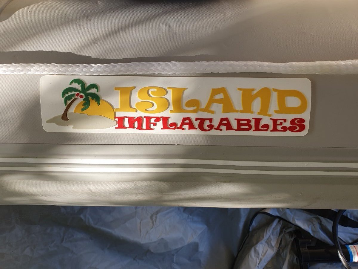 Island Inflatables Island Airdeck 330 used once, oars still in the packet, repair kit,