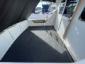 Caribbean 32 Flybridge Cruiser Twin Diesel Shaft Drive