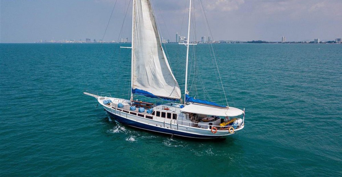 used sailing yachts for sale in shelter bay panama