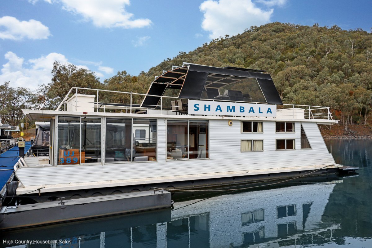 Shambala Houseboat Holiday Home Lake Eildon House Boats Boats