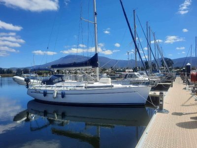 Bavaria 38