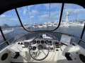 Caribbean 26 Flybridge Cruiser