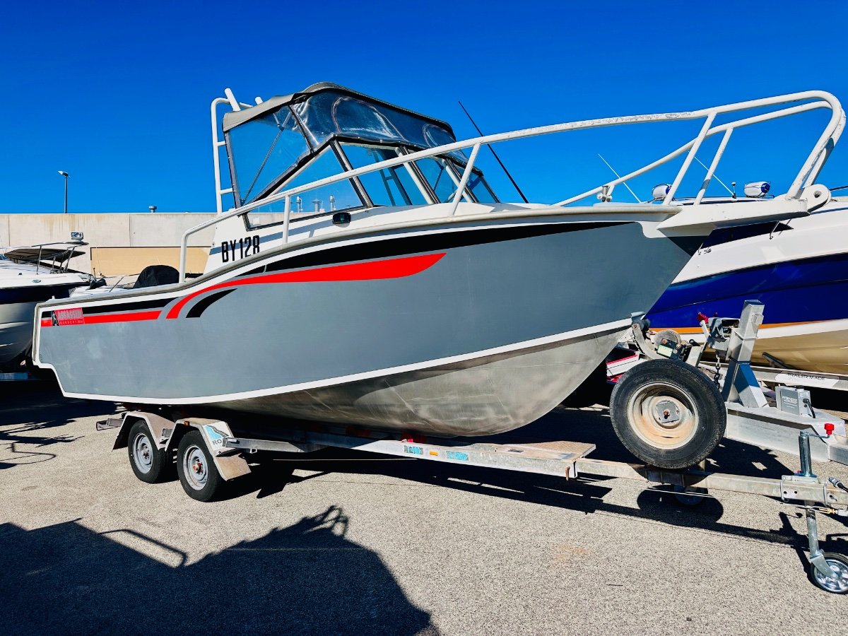 Assassin 600 Soft Top Runabout Great Value Big Deck Space Ready To Fish