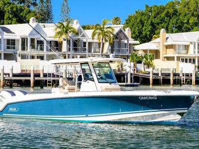 Boston Whaler 330 Outrage