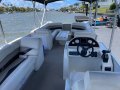 Runaway Bay Pontoon Boats 25 Tri-hull