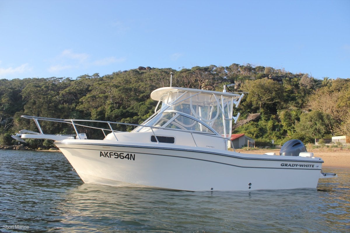 Grady-White Adventure 208