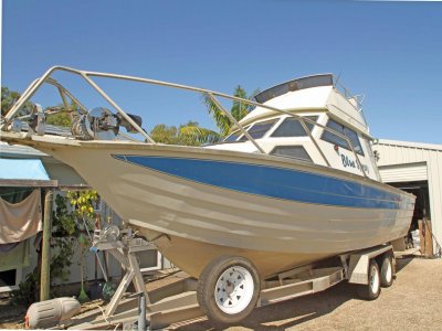 Cairns Custom Craft Flybridge Cruiser