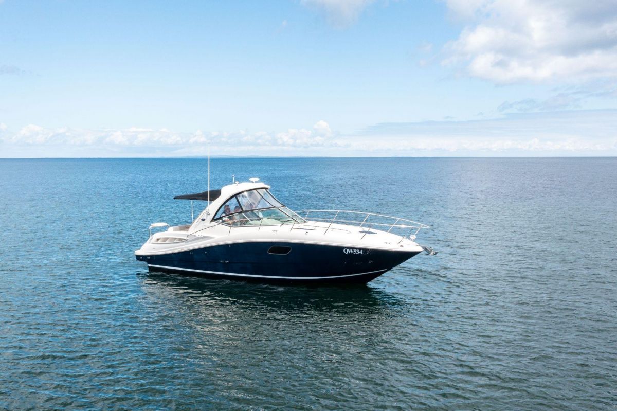 Sea Ray 350 Sundancer