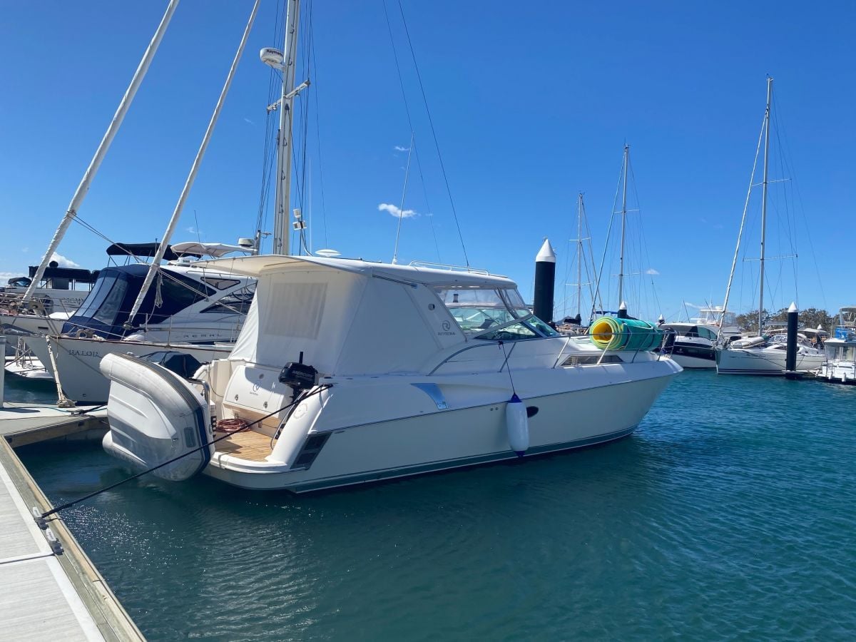 Riviera M400 Sports Cruiser