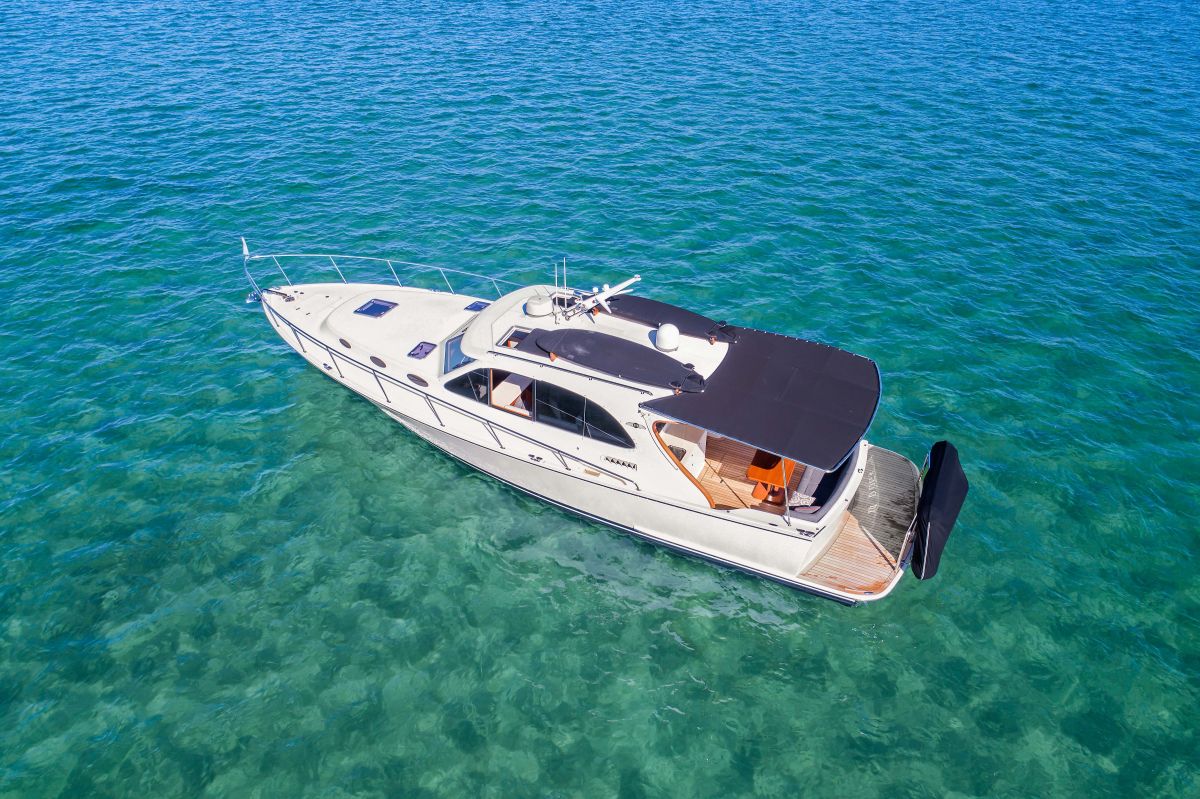 Palm Beach Motor Yachts 42