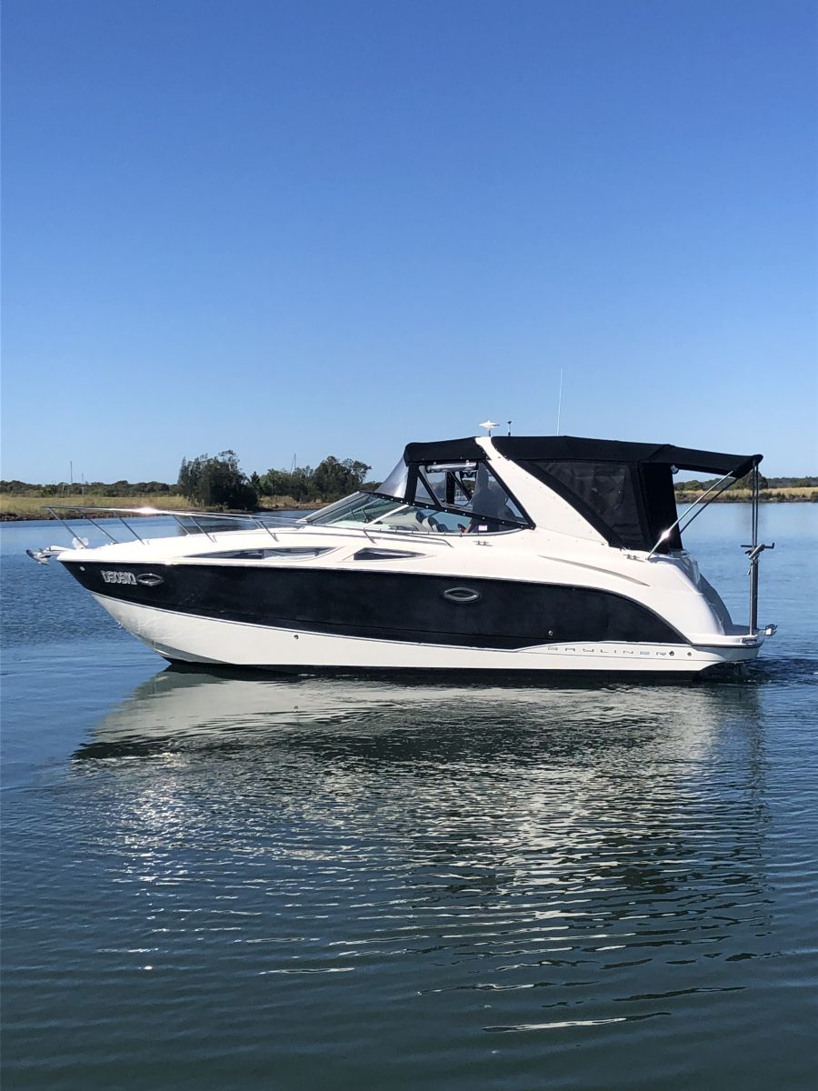 Bayliner 300