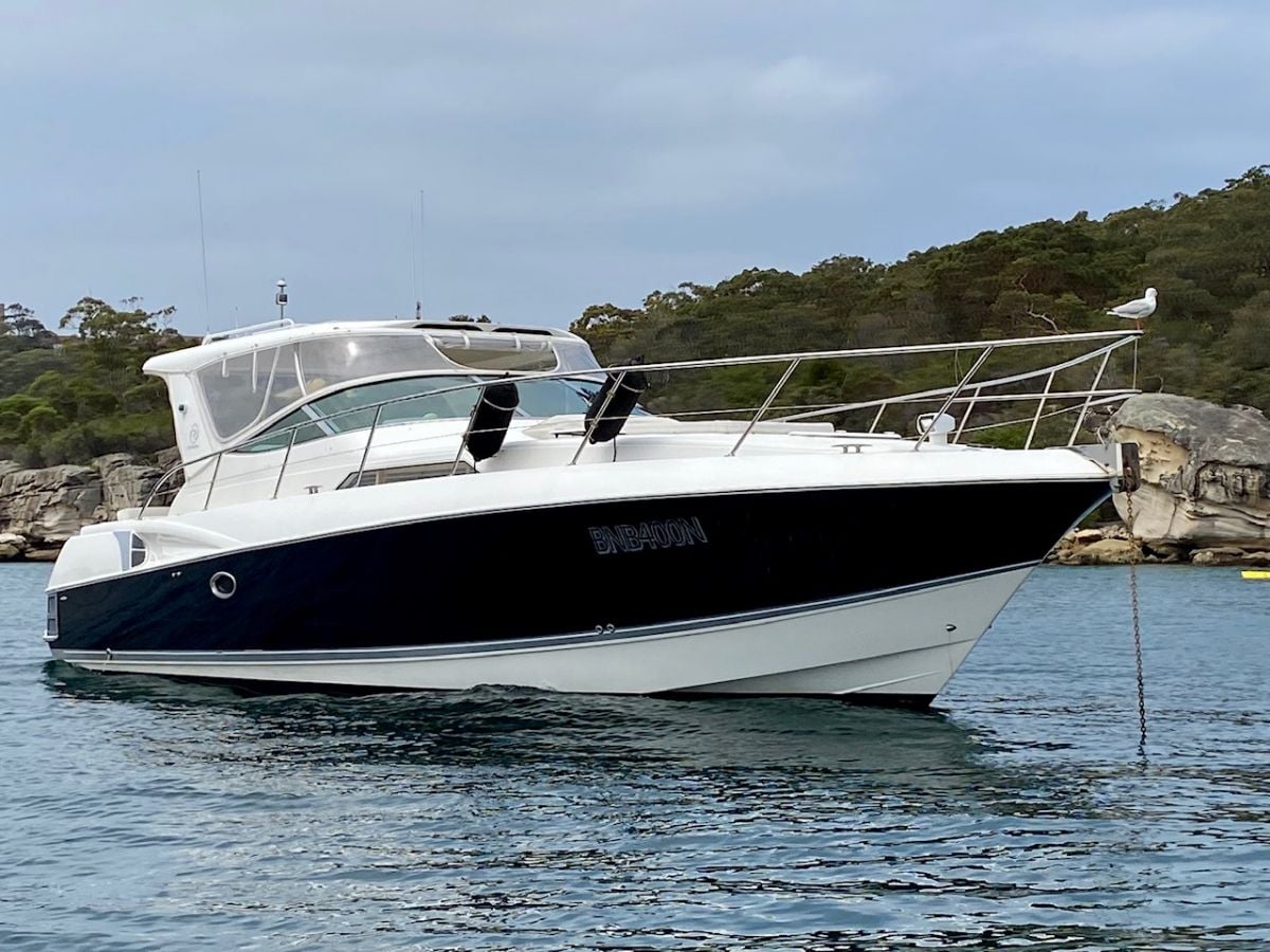 Riviera M400 Sports Cruiser
