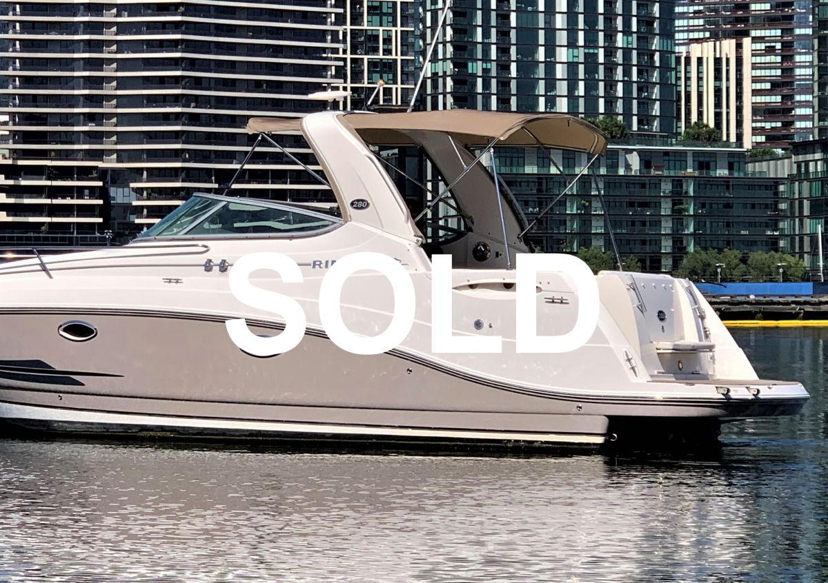 Rinker 280 Express Cruiser