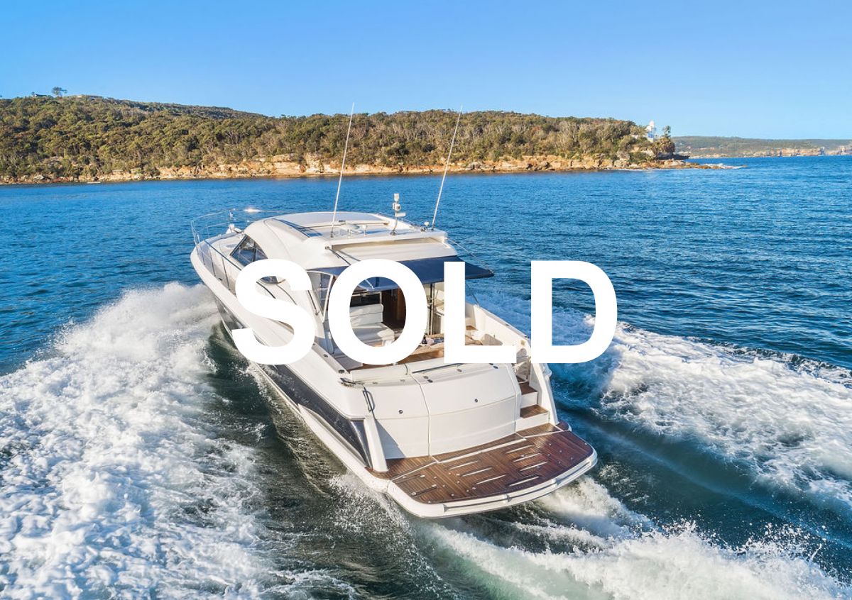 Riviera 5000 Sport Yacht