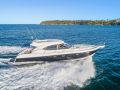 Riviera 5000 Sport Yacht