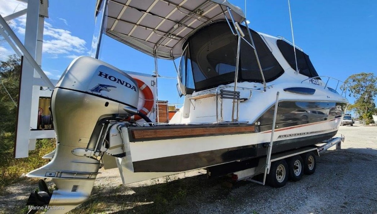 Bayliner 3055 Ciera Sports Cruiser - 36 foot with Pod Extension - twin outboards