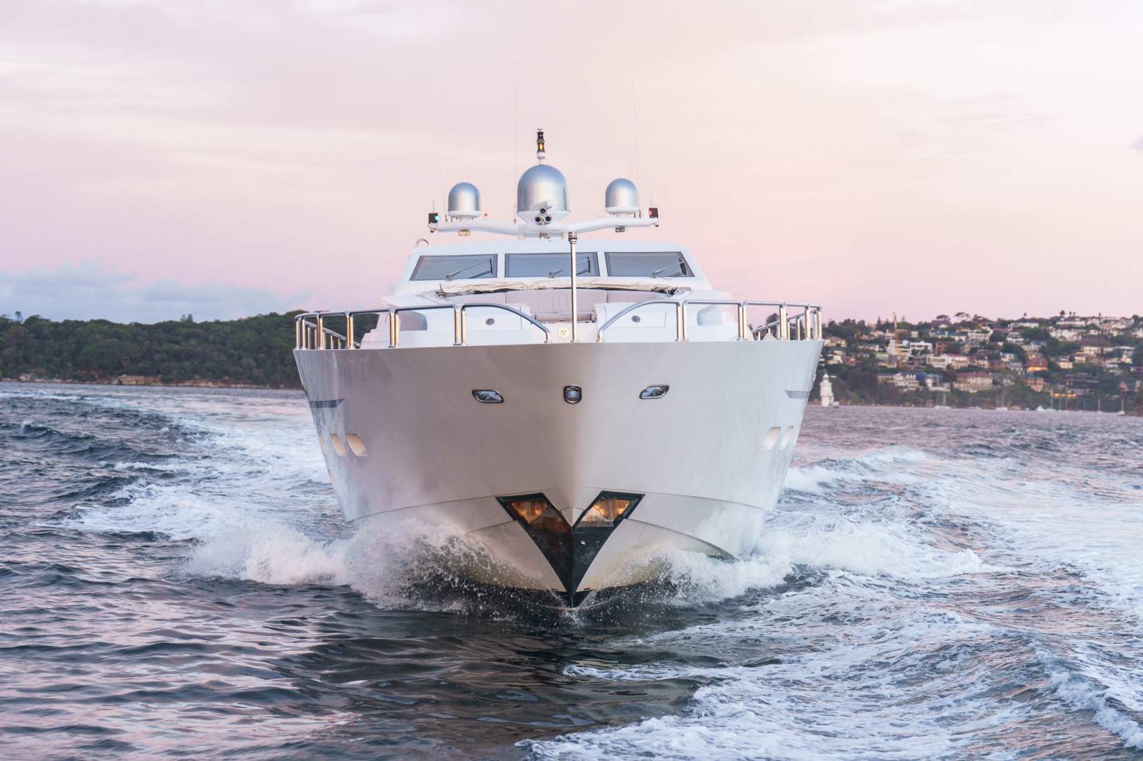 Leopard Motor Yachts 34m