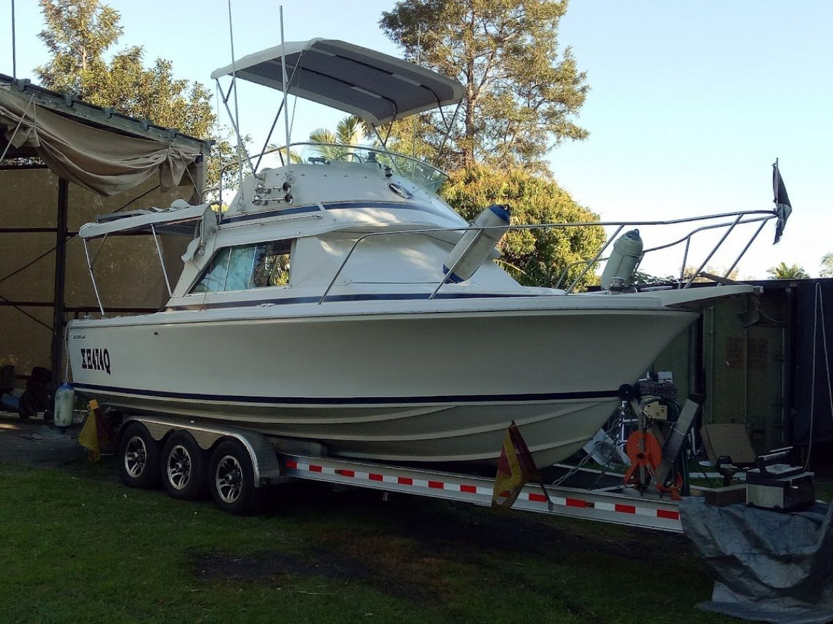 Bertram 25 Flybridge Power Boats Boats Online for Sale Fibreglass