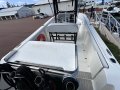 VMax 24 Offshore Sportfisher In 2C SURVEY:Bait Board