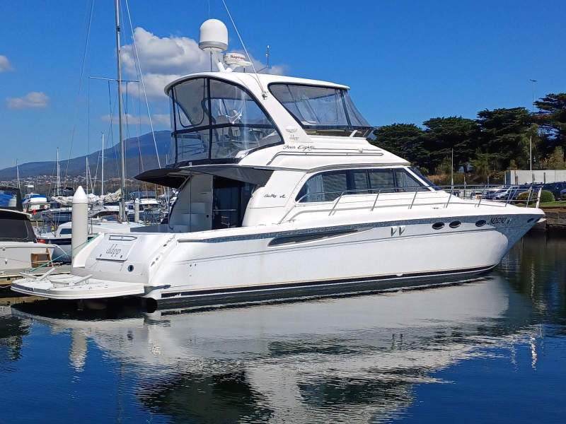 Sea Ray 480 Sedan Bridge Twin 660hp Cats. Low hours, well equipped.