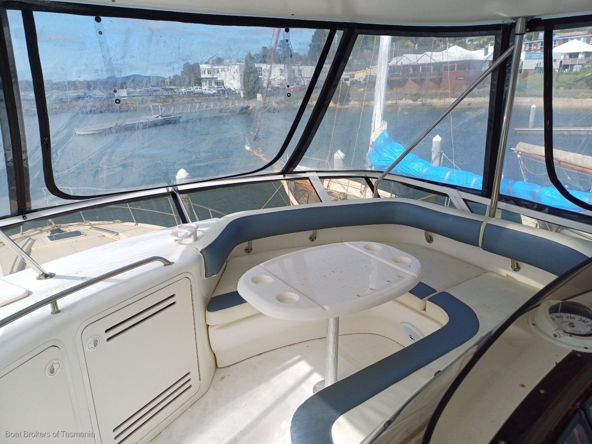  Sea Ray 480 Sedan Bridge Twin 660hp Cats. Low hours, well equipped. Boat Brokers of Tasmania