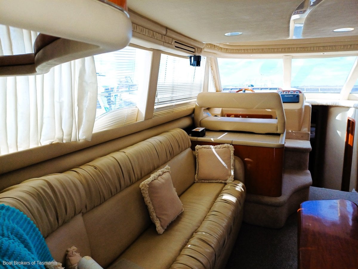  Sea Ray 480 Sedan Bridge Twin 660hp Cats. Low hours, well equipped. Boat Brokers of Tasmania