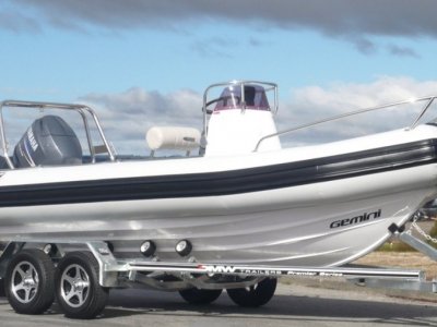 Gemini Waverider 550 **NO ENGINE** - In Stock for imediate delivery