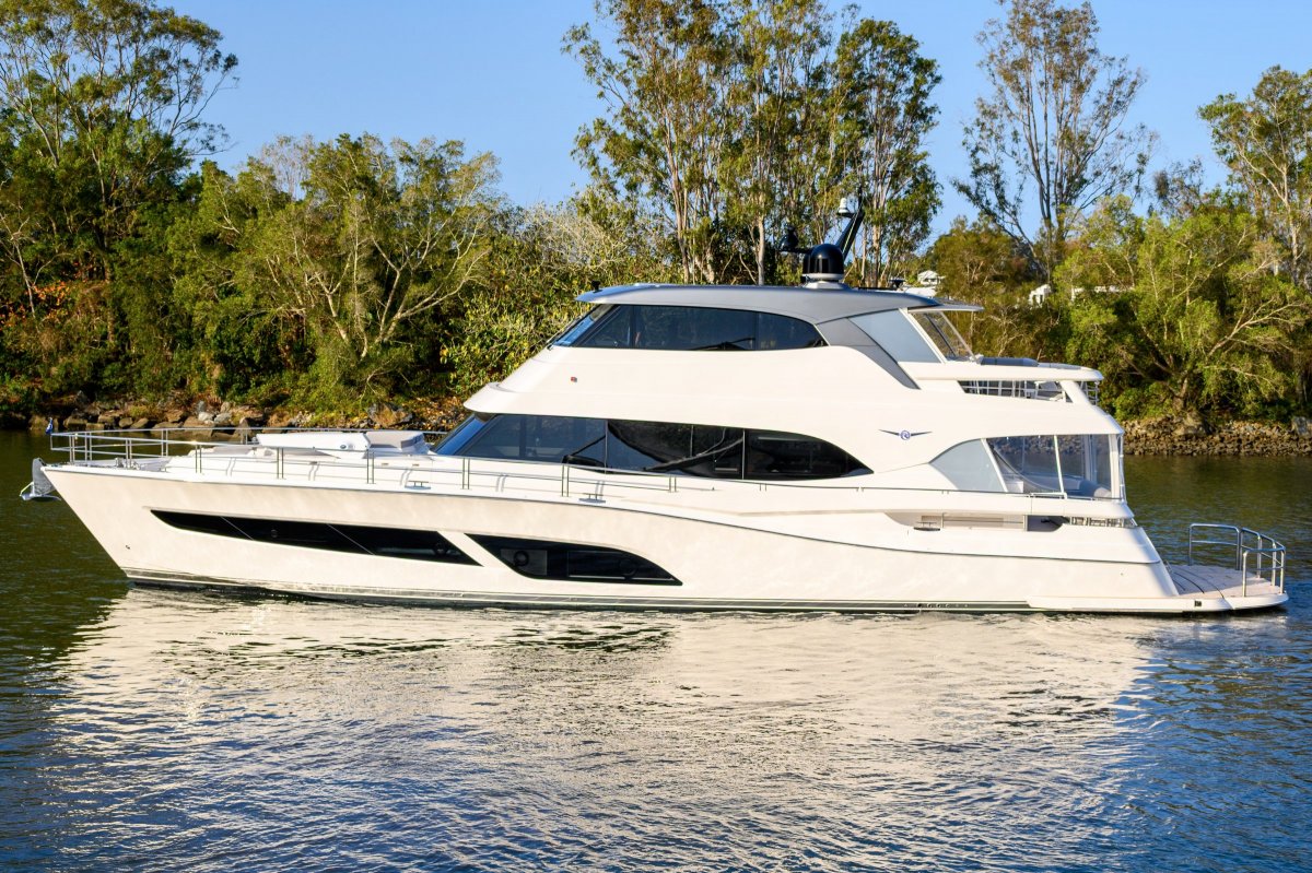 Riviera 78 Motor Yacht Enclosed Bridge Deck: Power Boats | Boats Online ...