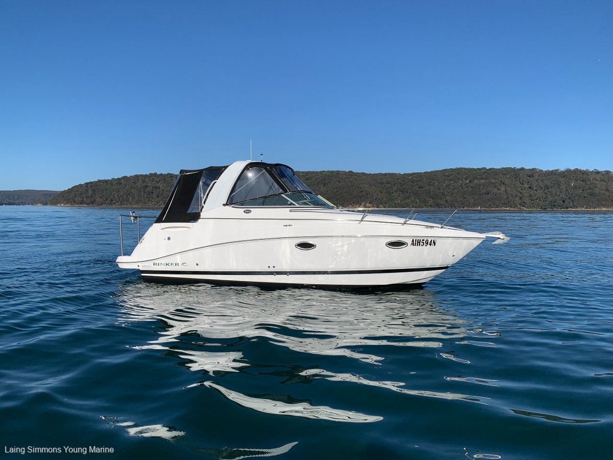 RINKER 260 EXPRESS CRUISER