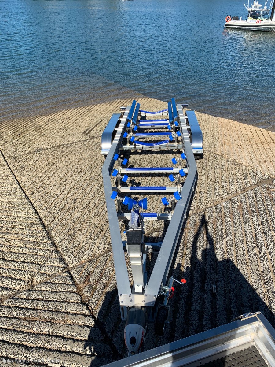 ALUMINIUM 4.5T BOAT TRAILER TRI-AXEL
