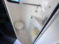 Kevlacat 3400 Hardtop Deluxe:Enclosed Bathroom
