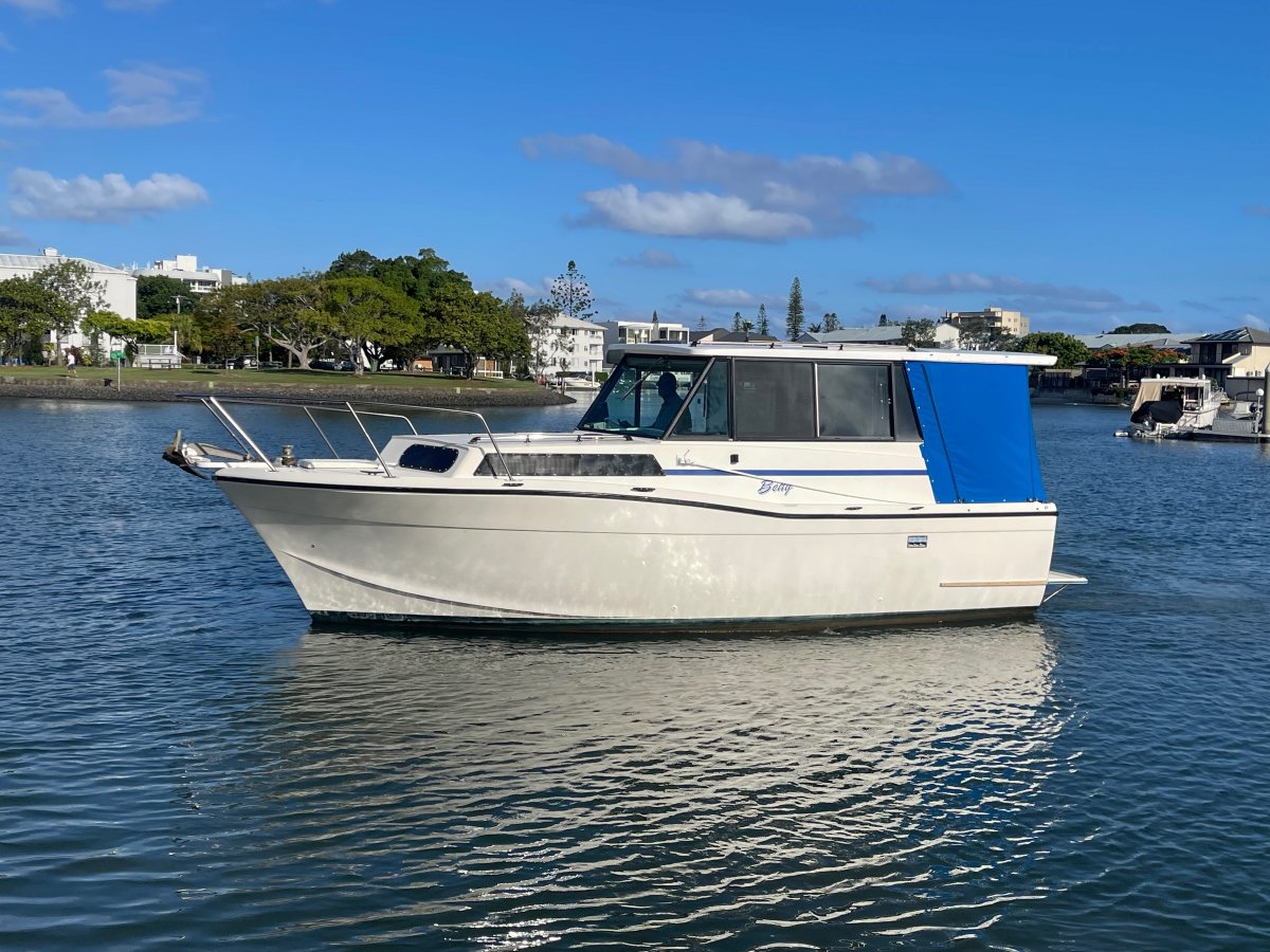 Kingston 770 Sedan Power Boats Boats Online for Sale Fibreglass