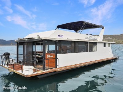 Custom Houseboat 45'