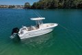 Robalo R242