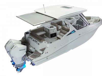 Finseeker 260DC Twin Mercury 300 V8s DTS controls Joystick docking
