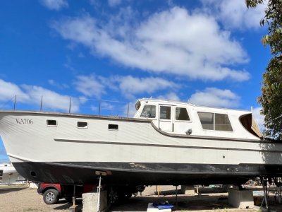 40ft Timber Twin Screw Cruiser for restoration
