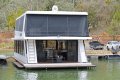 Rampage Houseboat Holiday Home on Lake Eildon:Rampage on Lake Eildon