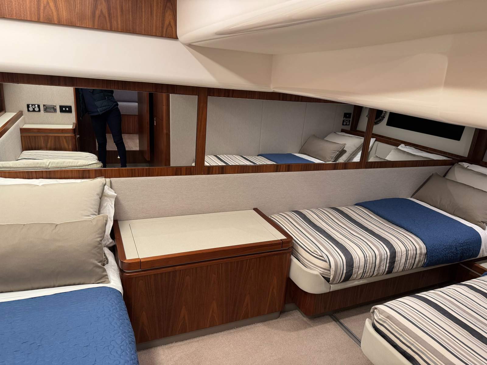Alegria Riviera 4800 Sport Yacht Boat Brokers of Tasmania