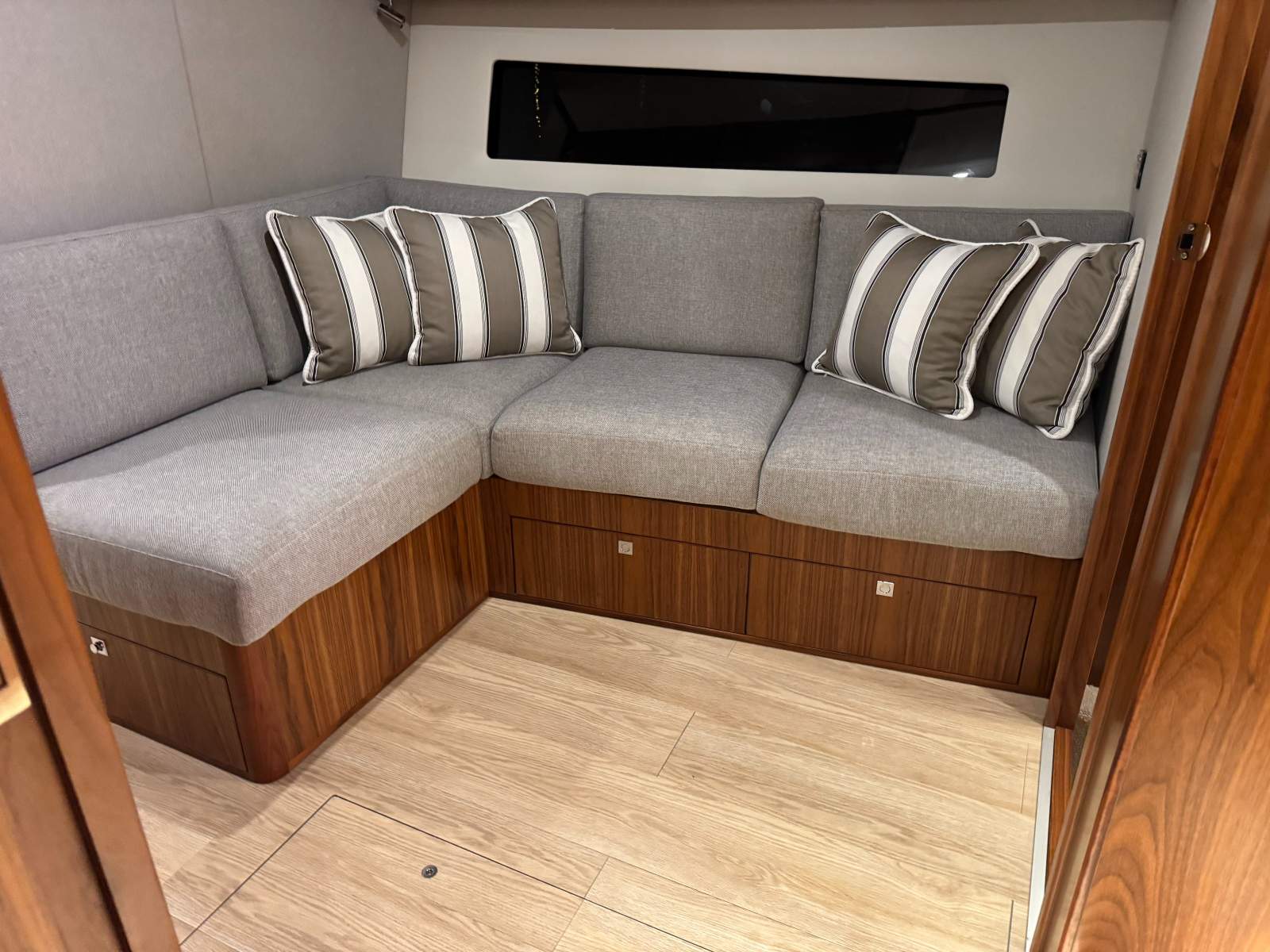 Alegria Riviera 4800 Sport Yacht Boat Brokers of Tasmania