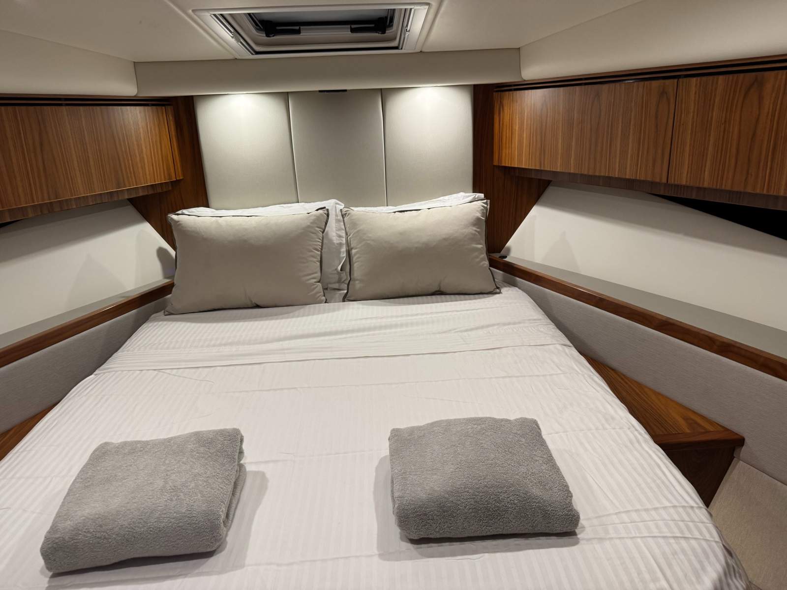 Alegria Riviera 4800 Sport Yacht Boat Brokers of Tasmania