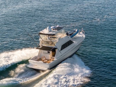 Riviera 43 Flybridge JUST LISTED